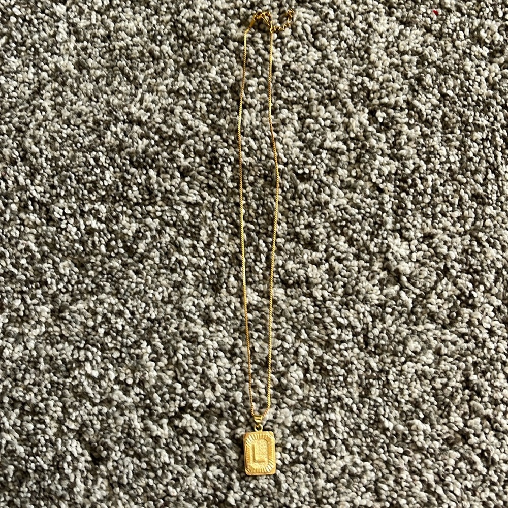 Gold L necklace